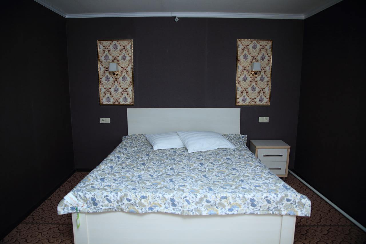 Aska Hotel Naryn Esterno foto